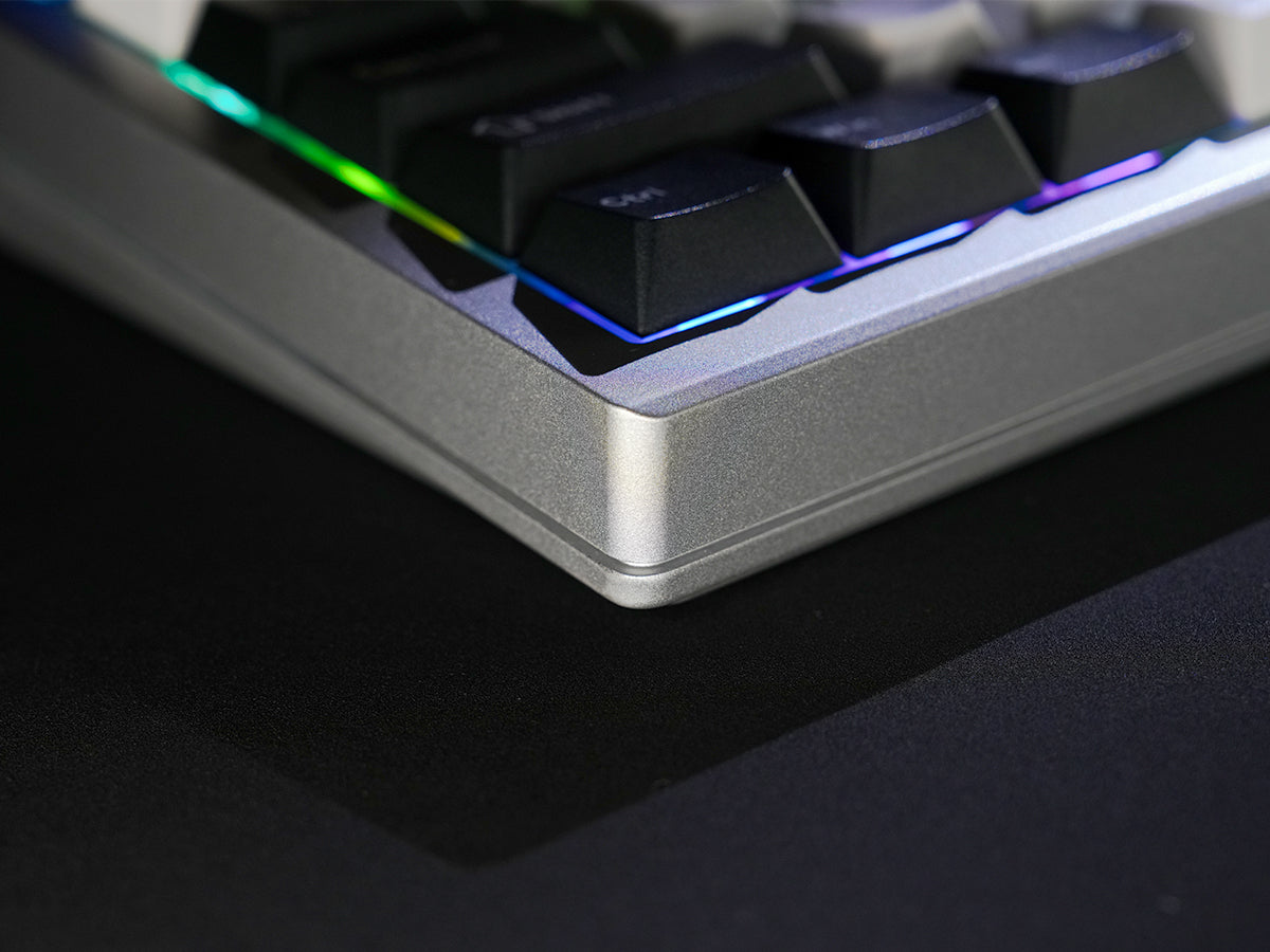 Solid Aluminum Alloy Build - Image 1