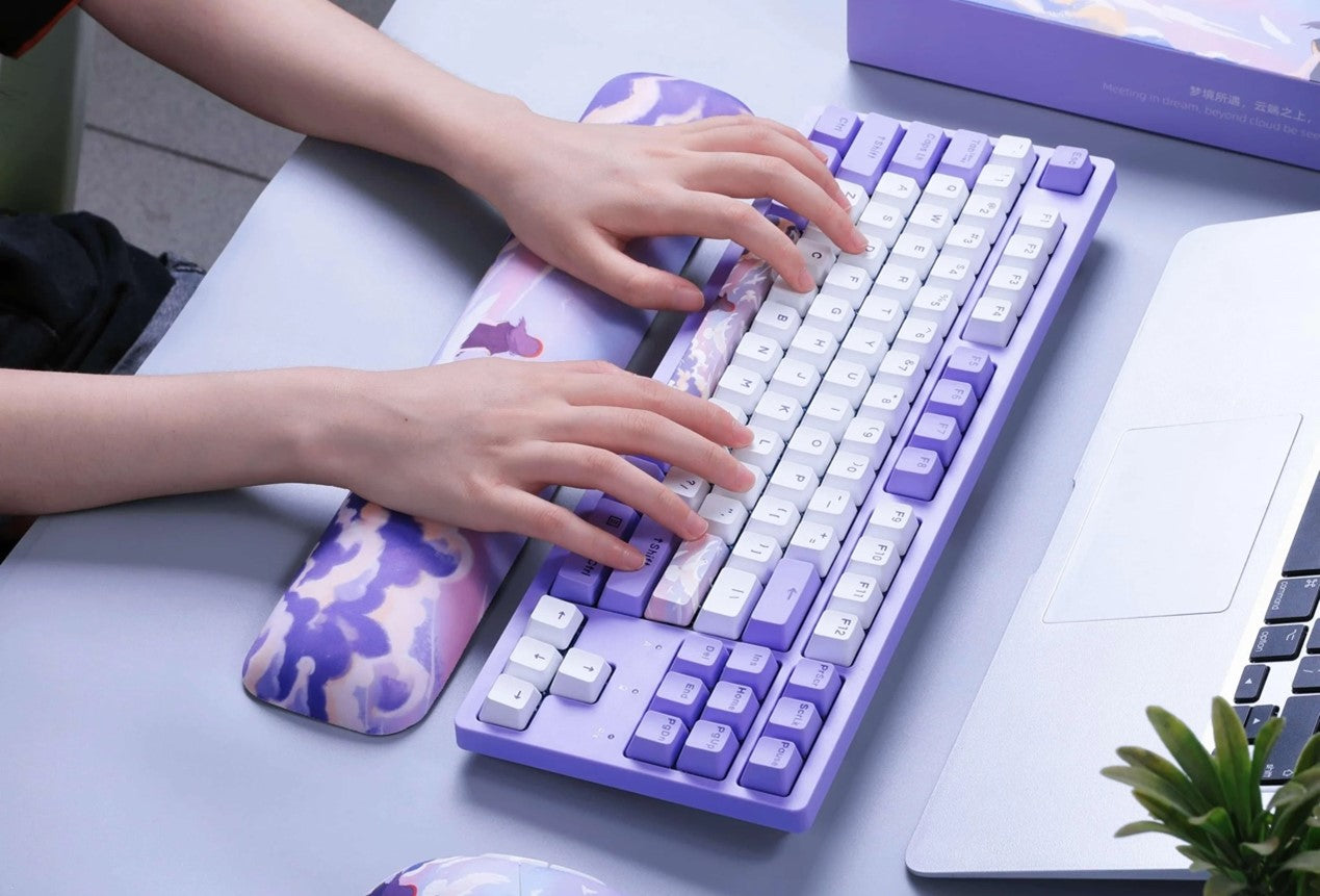 Best gaming mechanical keyboard with customizable RGB lighting and tactile switches