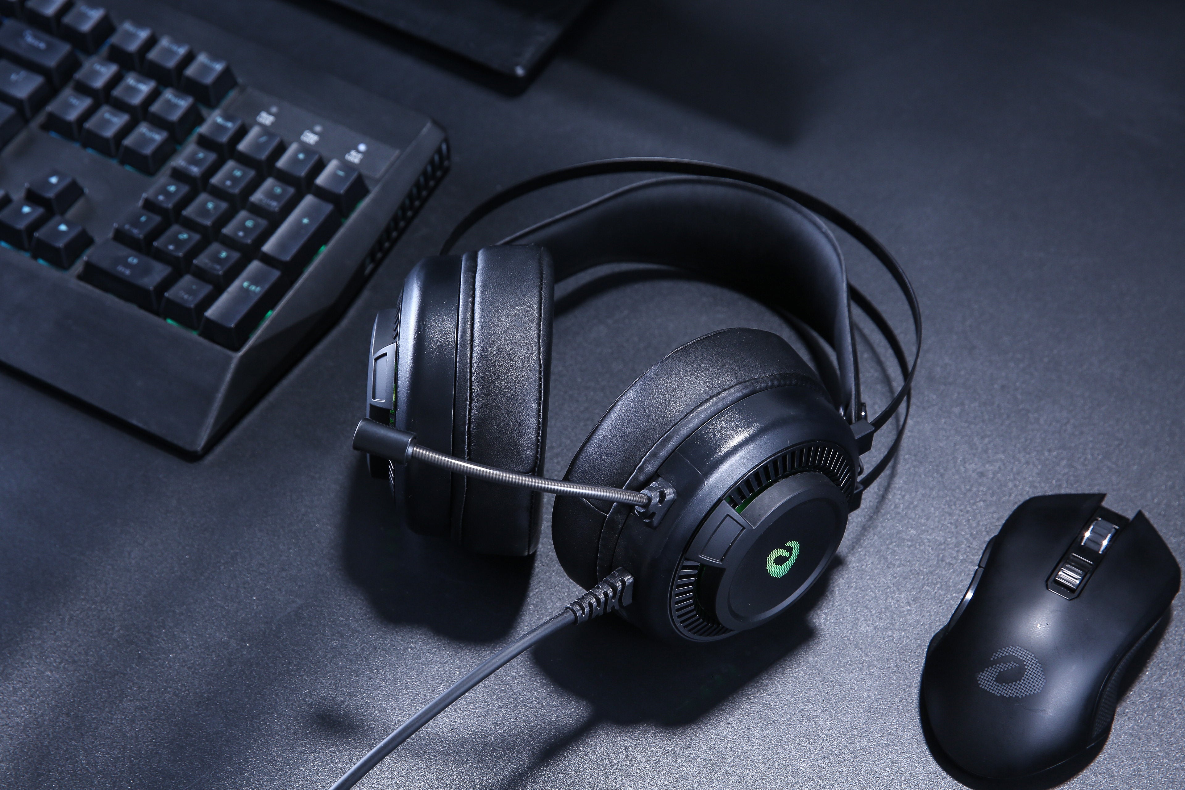 DAREU EH416S WIRED GAMING HEADPHONE - Image 1